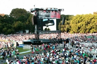 low resolution image of revellers at tropfest
