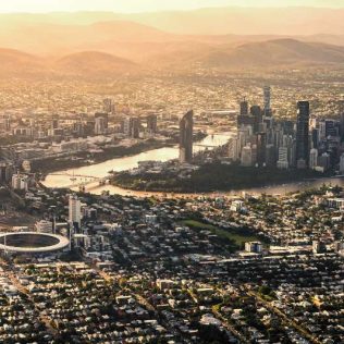 Photo of Brisbane Skyline at Dusk | Featured image for the Brisbane Airport staff picks blog.