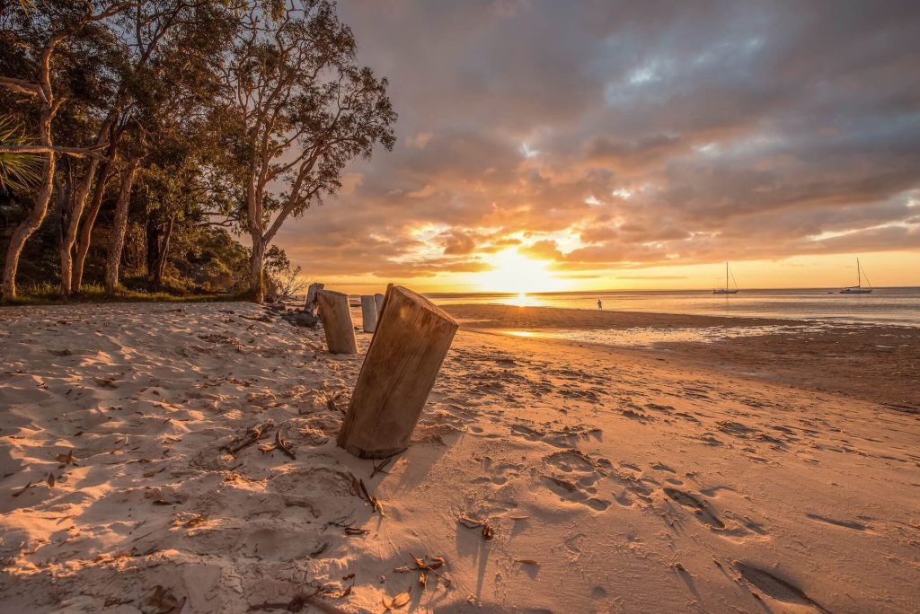 Sunset on Fraser Island | Featured image for Queensland Road Trip Destinations blog for East Coast Car Rentals.
